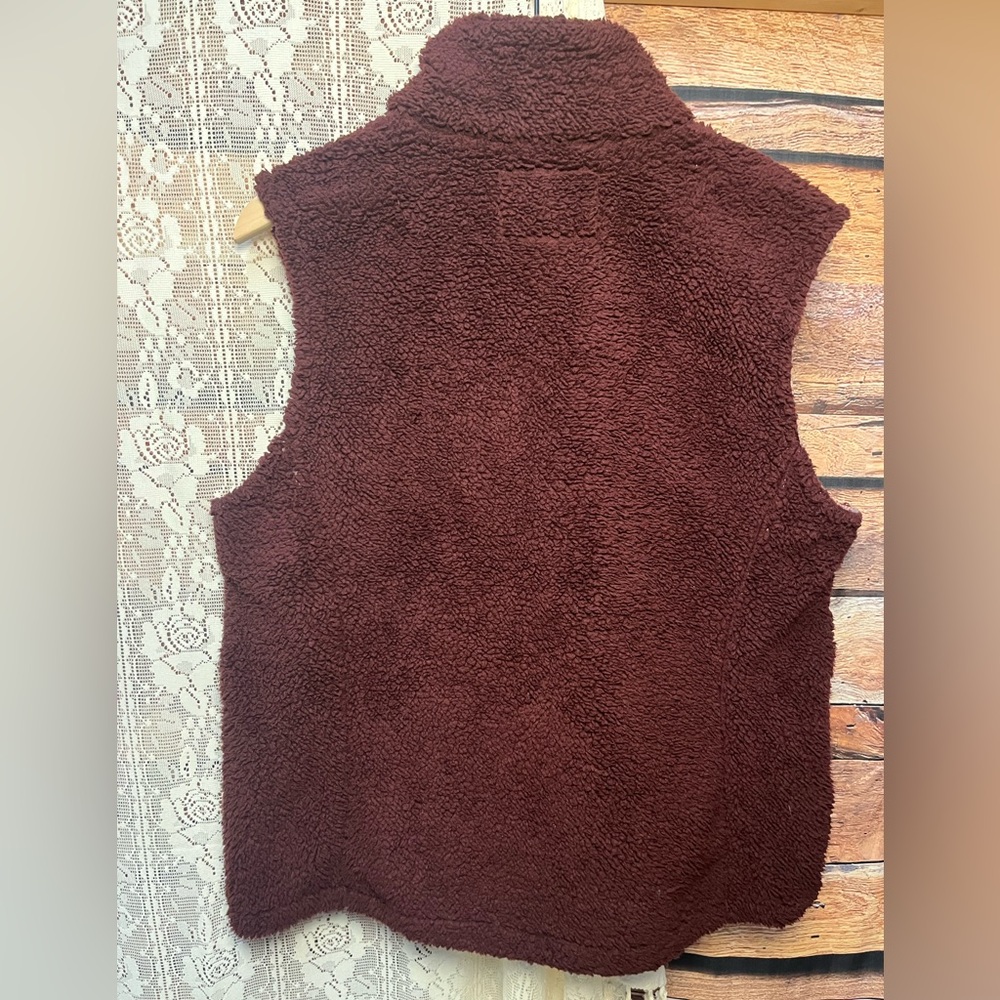 Sage Collective Burgundy Sherpa Vest with Patterned Flannel lining - Picture 9 of 9